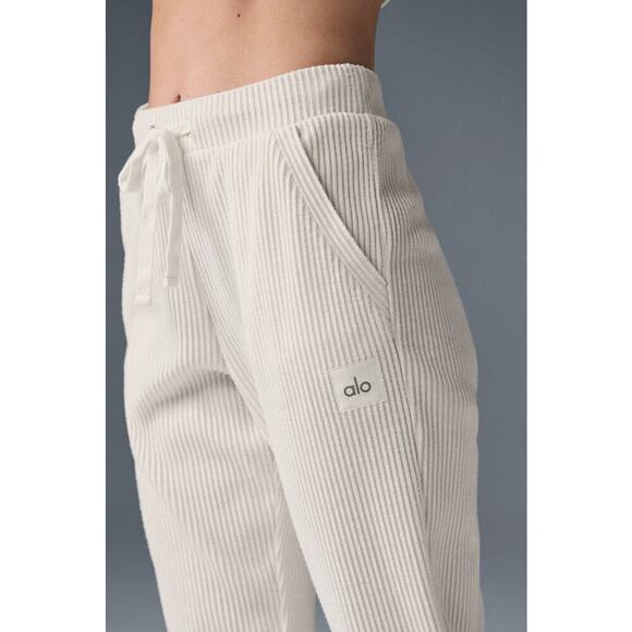 Alo Yoga Muse Hoodie & Sweatpants Ribbed Lounge 2 Piece Set Ivory Size Small - Picture 15 of 16